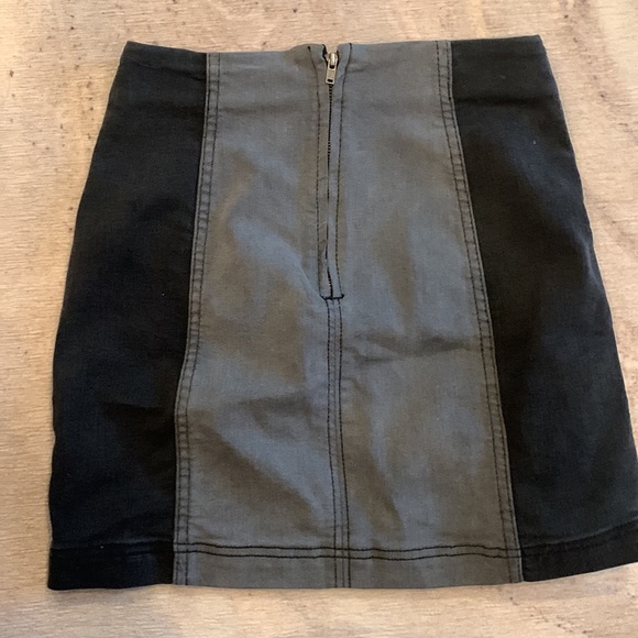 Free People Modern Femme Skirt in black and gray size 0! - Picture 3 of 4